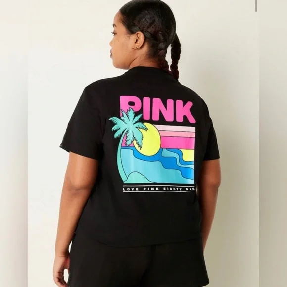 VS Pink SET Black Tropical Campus Tee & Black Tropical Shine 3.5 Campus Shorts